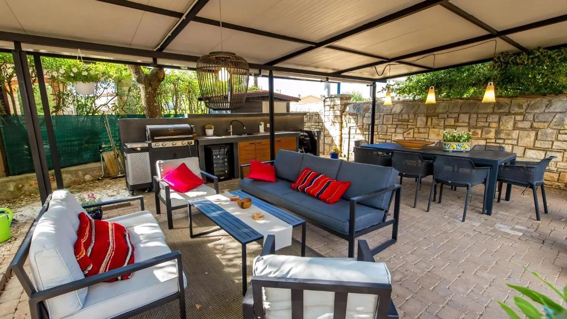 Villa Lidija Mit Pool Fuer 8 Personen Antonci  Holiday home